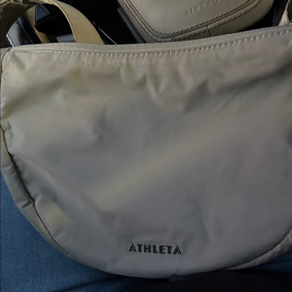 Athleta All About Crossbody - Picture 2 of 4